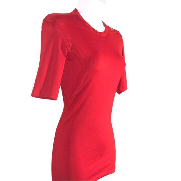 Adidas tech fit compression crimson red top - Picture 4 of 6